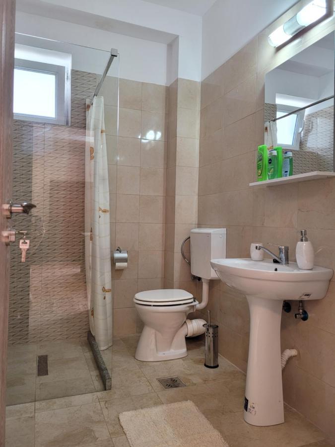 Apartamente Livada Ramnicu Valcea Exterior photo